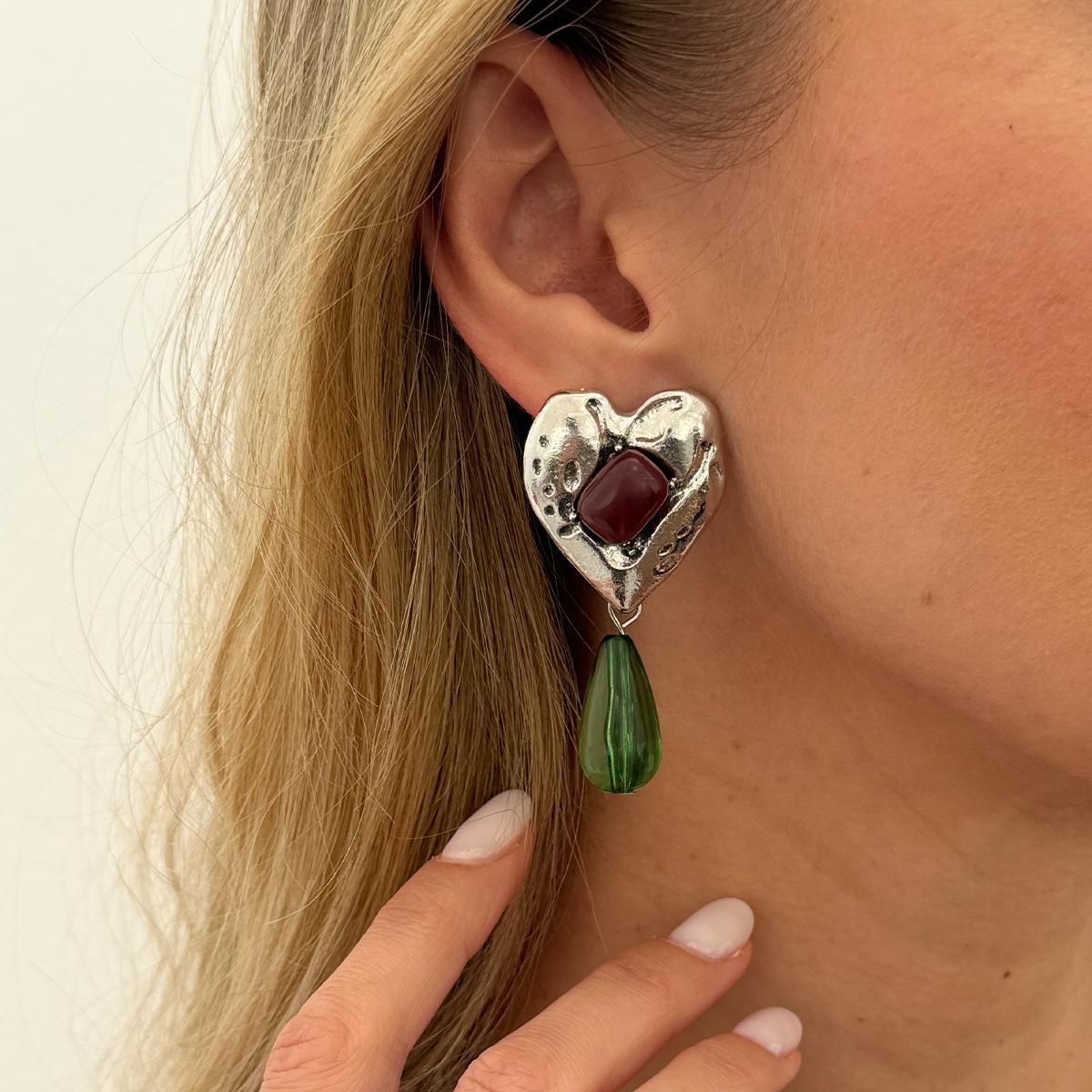 

Metal Heart-shaped Pendant Earrings, Vintage Fashion Jewelry, Daily Accessories, Hammer Pattern Design Gifts