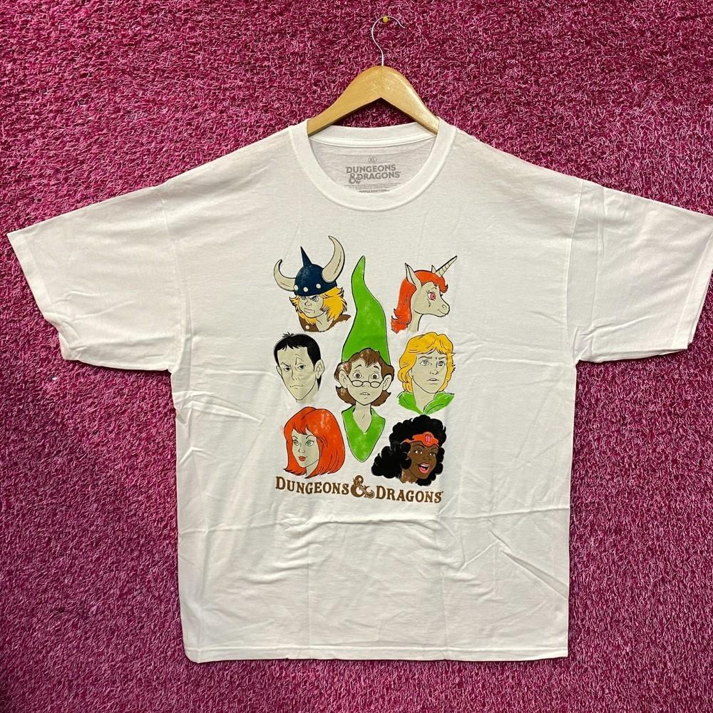 Queens Dungeons amp; Dragons Group Shot TShirt XL Unisex T-Shirt XXL