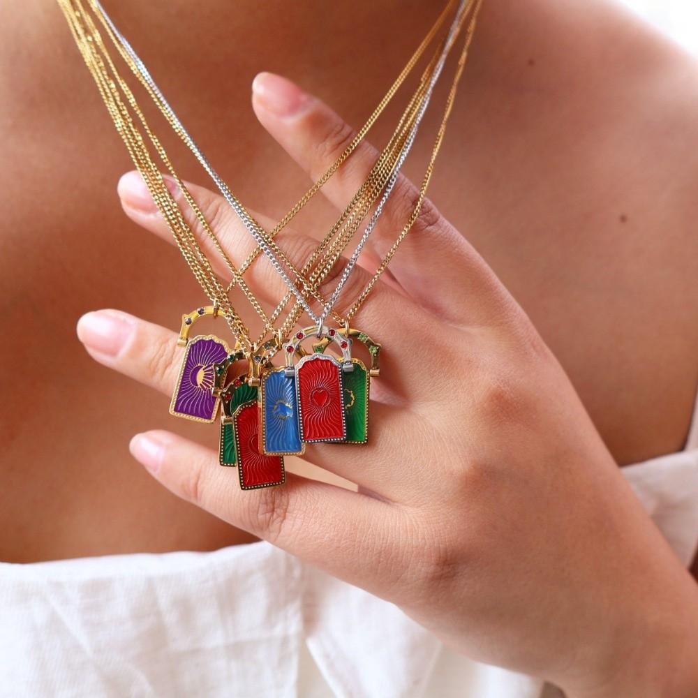Gold-plated Women's Collarbone Chain Fashionable Y2K Neck Jewelry Card Pendant Necklace  Wedding