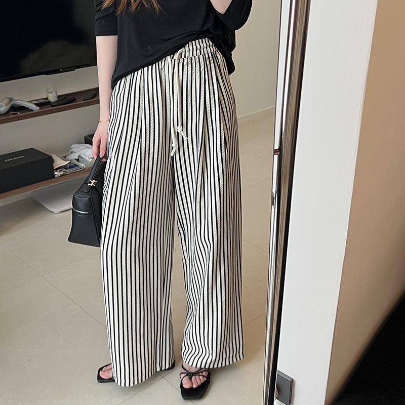 

Женские летние брюки с широкими штанинами в черно-белую полоску Small