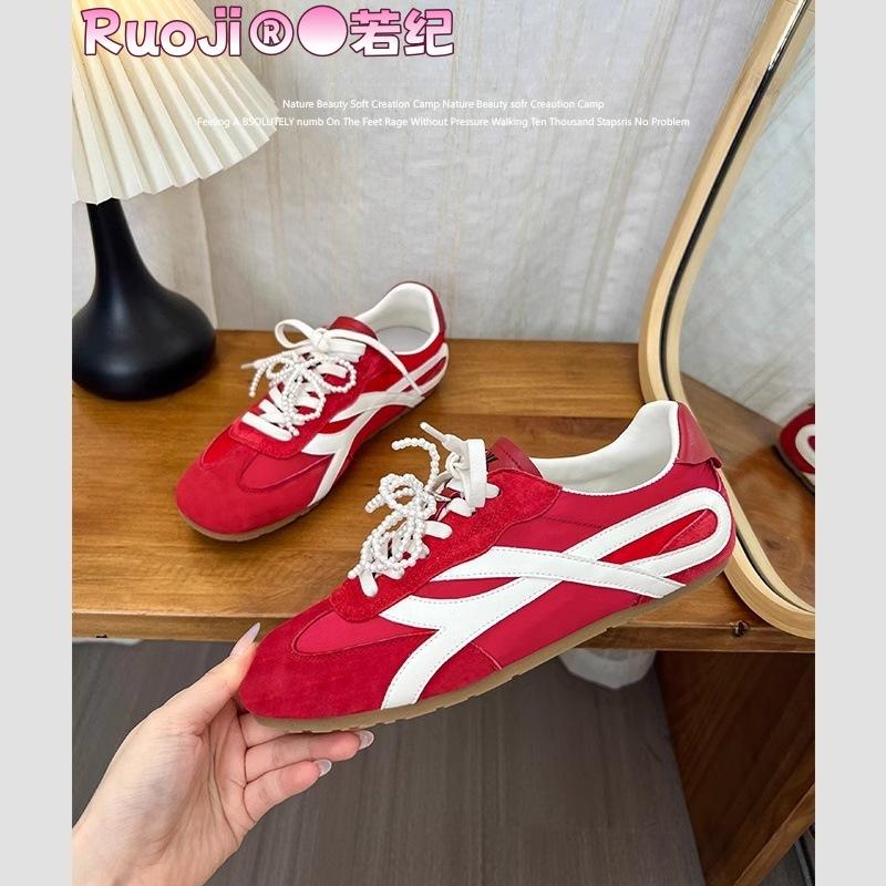

2025 spring new American retro fashion moral training shoes women s spring and summer leather versatile soft-soled sports jogging shoes 40