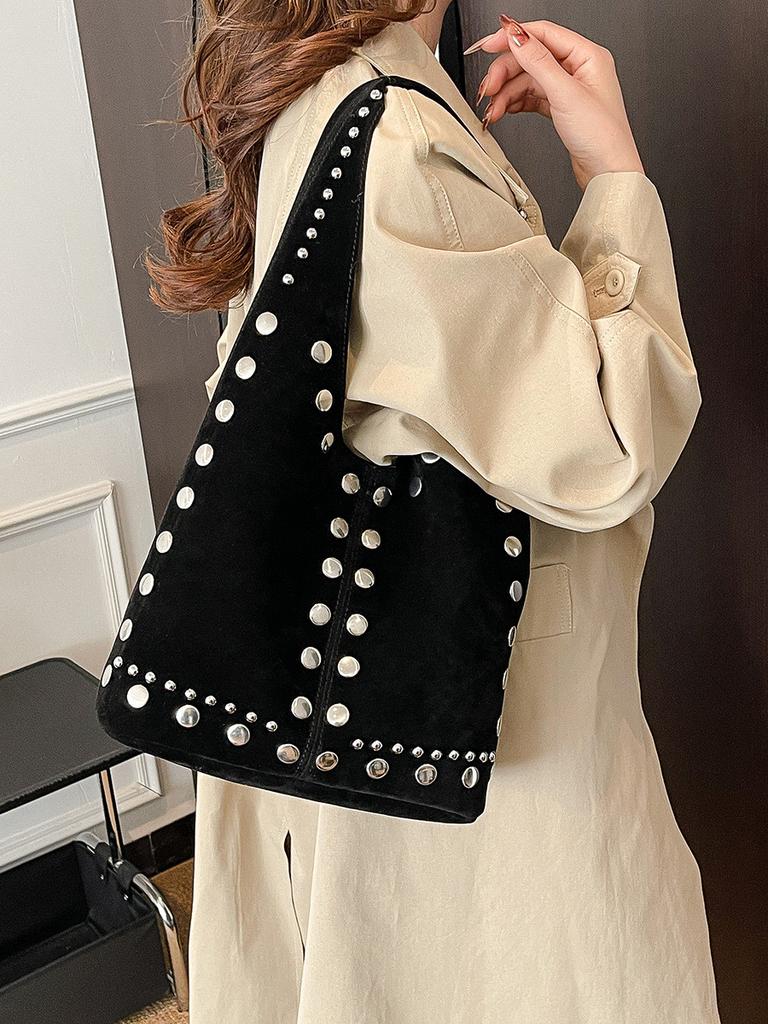 Streetwear Single Shoulder Bag With Magnetic Closure And Rivet Embellishments