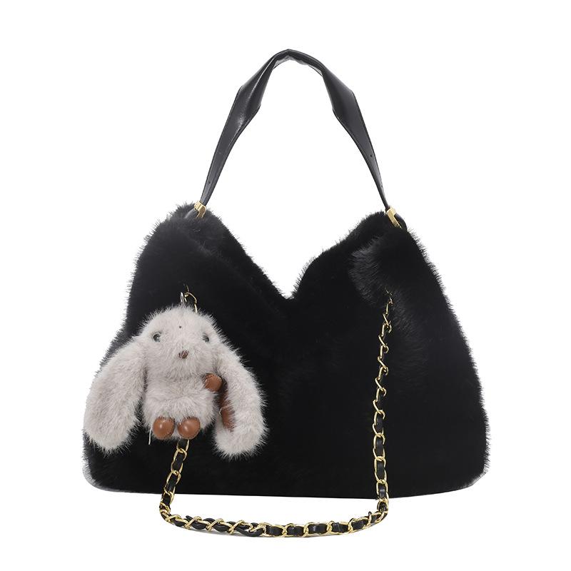 

2025 autumn and winter new handbag chain tote bag women s sweet commuter shoulder bag plush versatile messenger bag no pendant чёрный