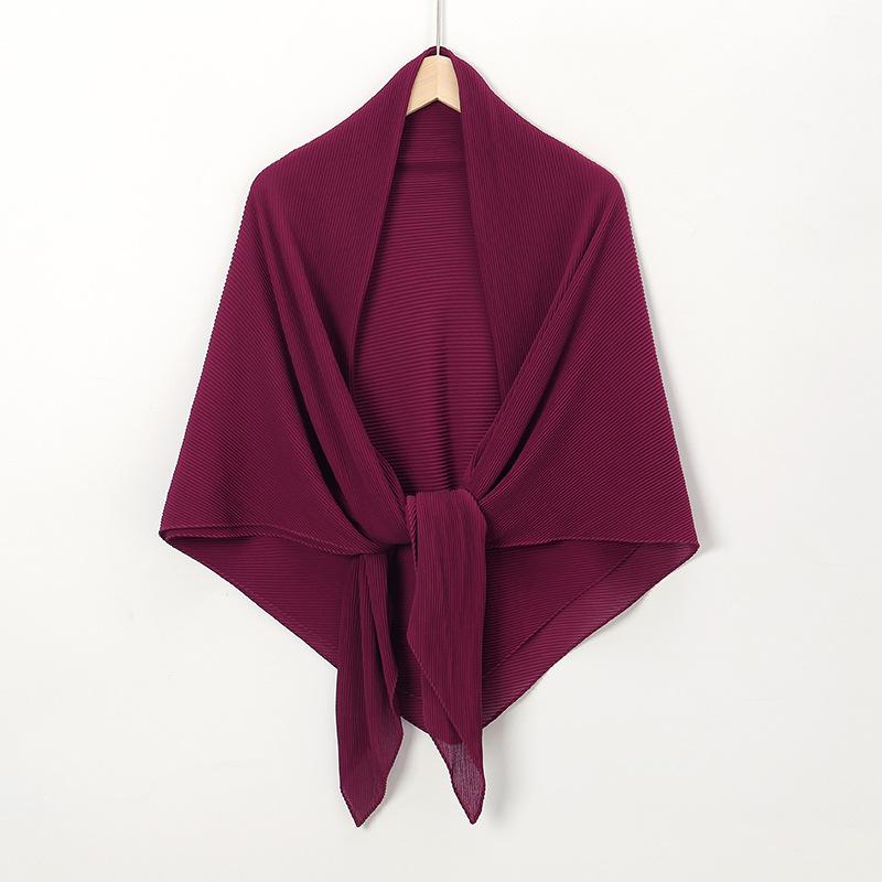 New solid color pearl chiffon wrinkled large square scarf fashionable Malaysia Indonesia solid color wrinkled headscarf scarf