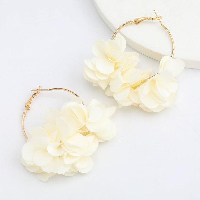 Pauli Manfi Fashion New Metal Fabric Flower Petal Drop Earrings Women 'S Sexy Elegant Casual Jewelry Accessories