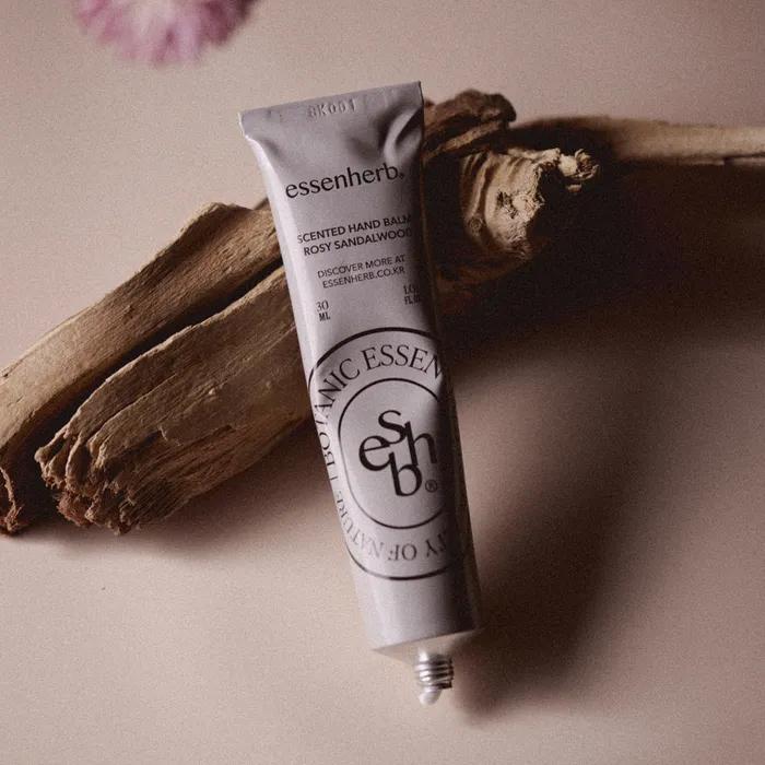 

Парфюмированный бальзам для рук 30 мл - Розовый сандал