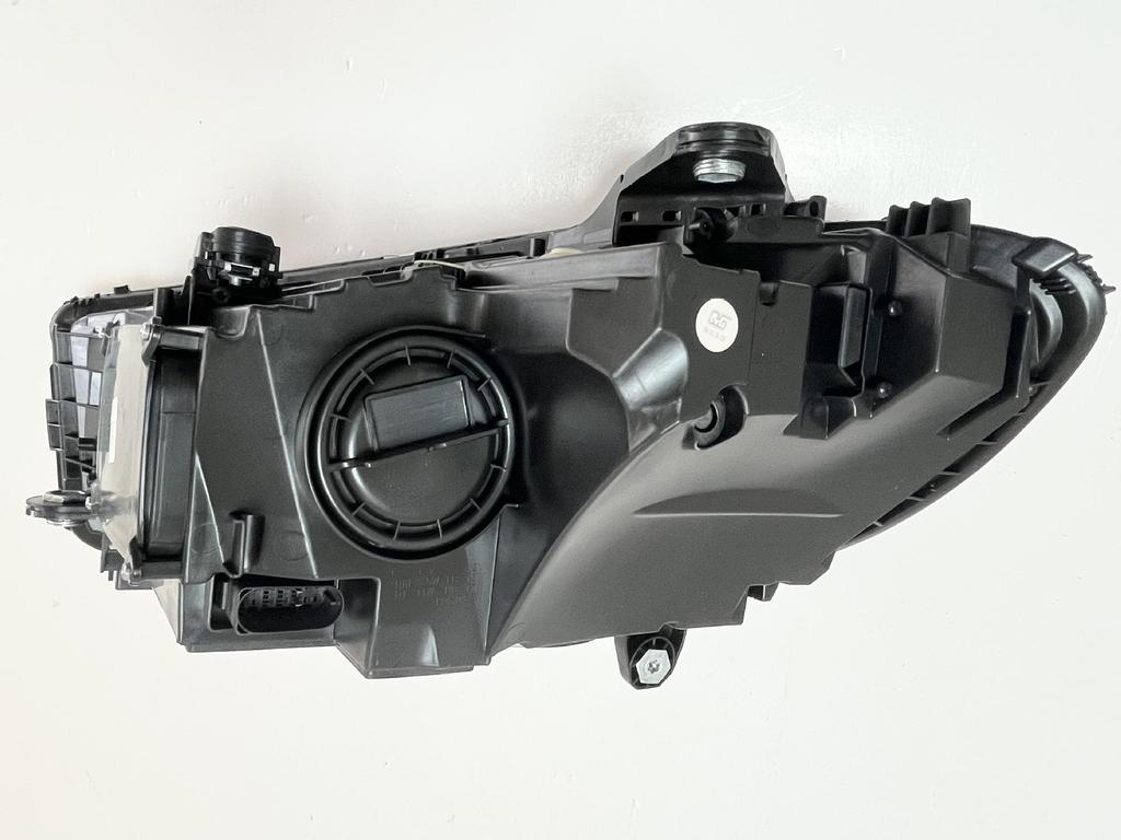 Applicable to Mercedes-Benz 23+ Model C-Class 206 Headlights – Original Car Installation, Cross-border Shipping