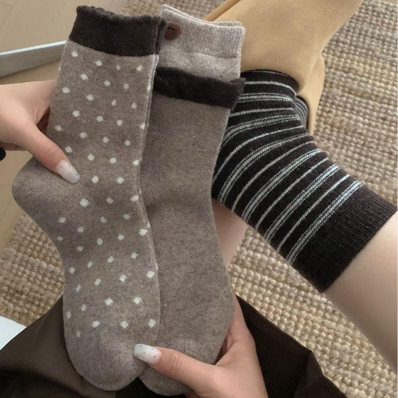 Winter Coffee-colored Autumn and Winter Thickened Warm Wool Socks, Women's Black Fungus Edge Boneless Pile Socks