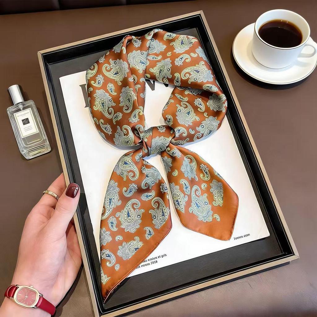 Retro Cashew Pattern Silk Square Scarf (70x70) - Versatile Long Ribbon for Neck