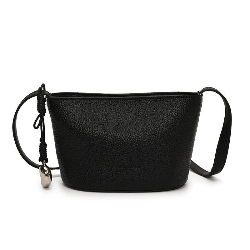 Spring and Summer Popular Hot Sale Simple Lychee Pattern Bucket Small Bag High Sense Versatile Commuter Fashionable Messenger Women's Bag