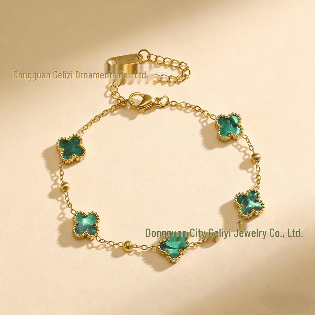 9MM Titanium Steel Colorfast Lucky Clover Bracelet with Shell Four-Leaf Clover Design.