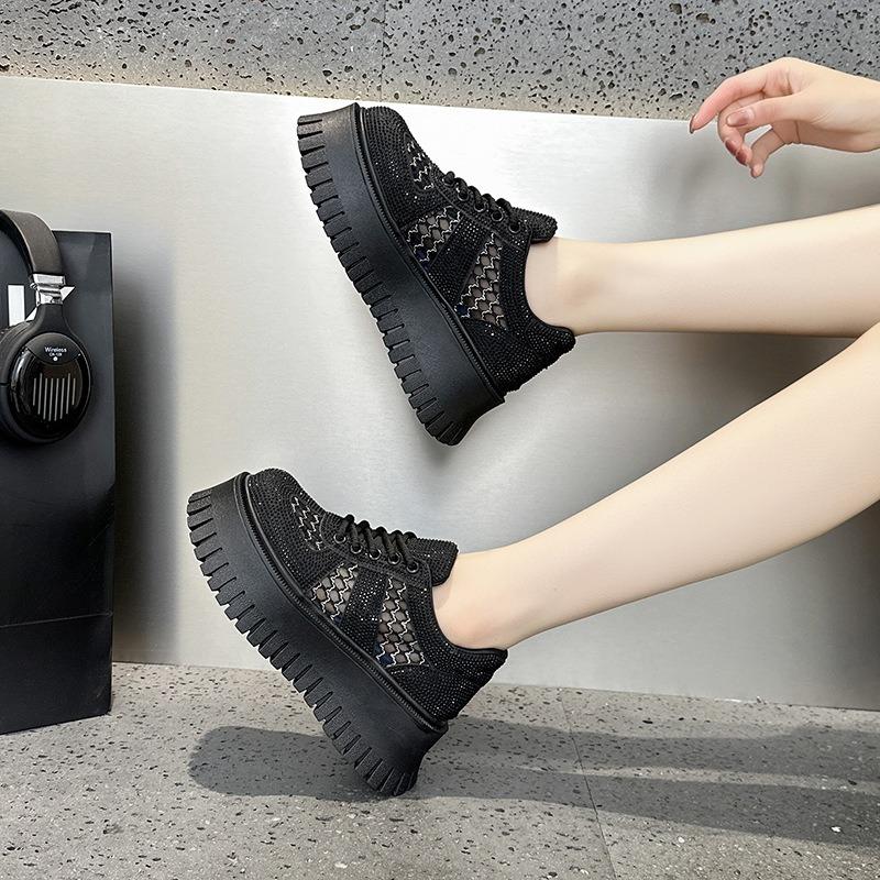 

Туфли на платформе женские новые кожаные на толстой подошве увеличивающие рост женские сетчатые дышащие летние повседневные маленькие белые туфли тренд 35 чёрный