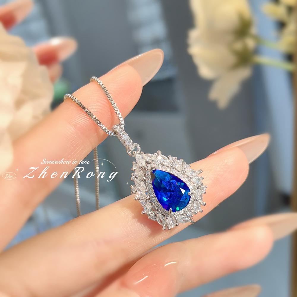 Classic Blue Spinel Necklace Light Luxury Trendy Simple Fanta China Red High Carbon Diamond Pendant Women