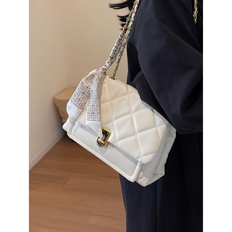 Leichte, luxuriöse, rote High-End-Umhängetasche für Damen, neue Mode, hochwertige, karierte Kettentasche, beliebte Textur, Umhängetasche