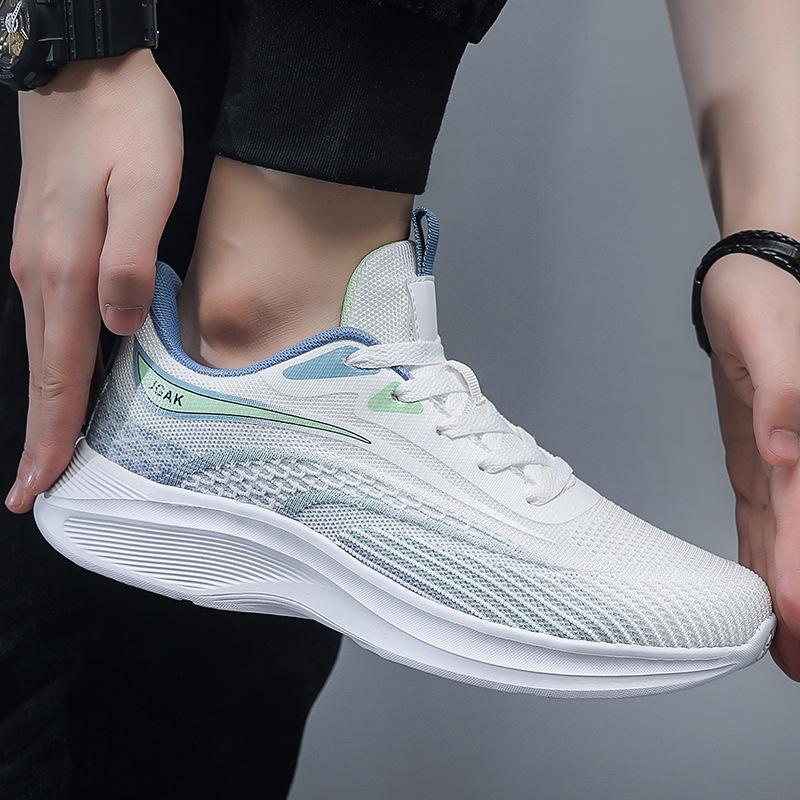 Large size fly-woven men's shoes shock-absorbing casual sports shoes summer mesh shoes men's lightweight running shoes are hot in foreign trade