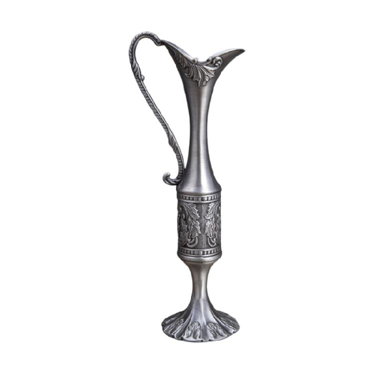 Antique Metal Vases With Engraved Pattern Narrow Neck Flower Container For Living Space Centerpieces Wedding Decoration