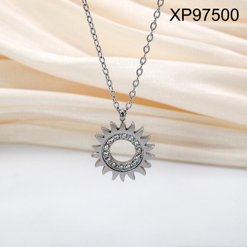 European Style Gold-Plated Titanium Steel Necklace with Rhinestone Sun and Star Design for Women – Elegant Clavicle Chain Jewelry