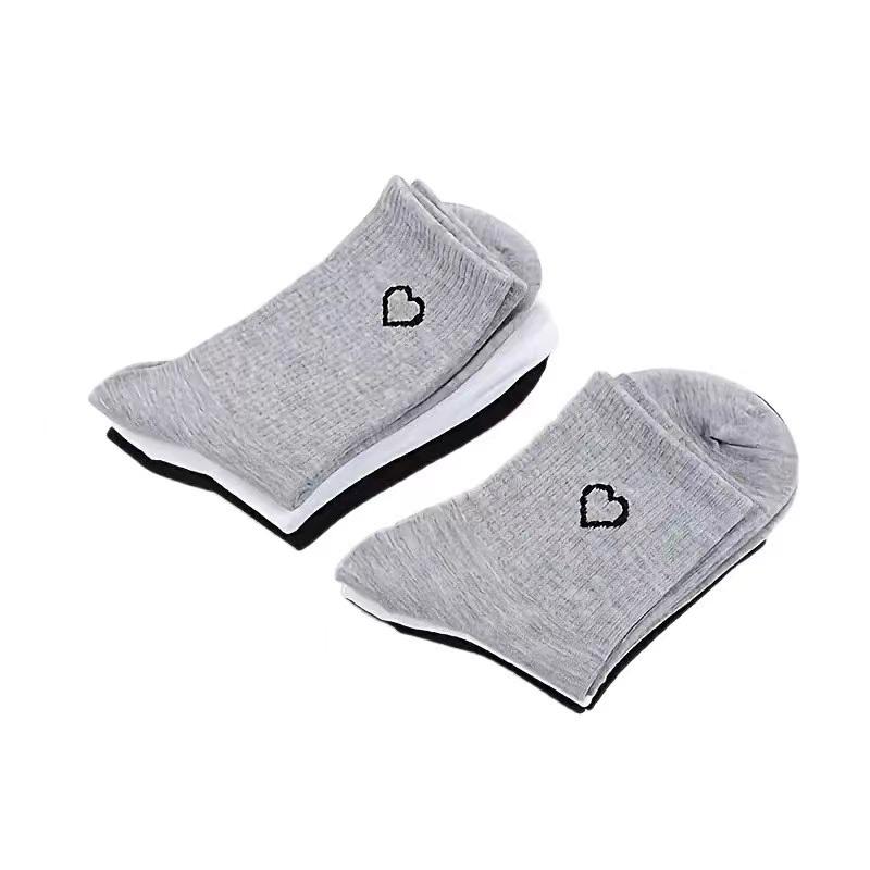 3 Pairs Women Solid Color Love Heart Black White Sports Short Socks Fashion Cute Lady Girl Ankle Socks Low Tube Boat Socks