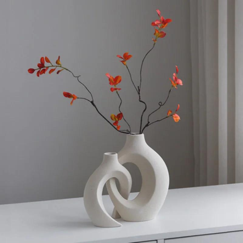 2pcs Modern White Ceramic Vase for Home Decor, Circle Matte Hollow Flower Vases Nordic Boho Ins Style for Wedding Dinner Table Living Room Office
