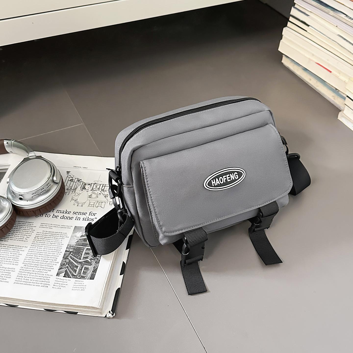 

Outdoor Sports Messenger Bag Men S And Women S Casual Shoulder Bag Contrasting Color Small Square Bag Portable Travel Mobile Phone Bag Square Bag серый
