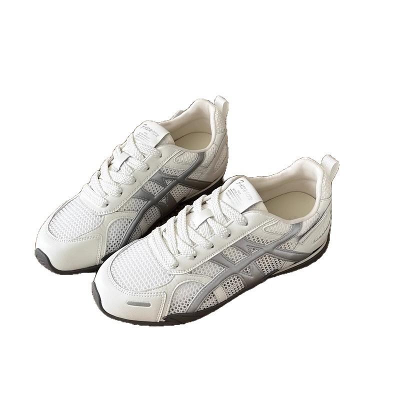 2025 summer new flat bottom inner height increase small white shoes women's mesh breathable casual sports soft sole light board shoes