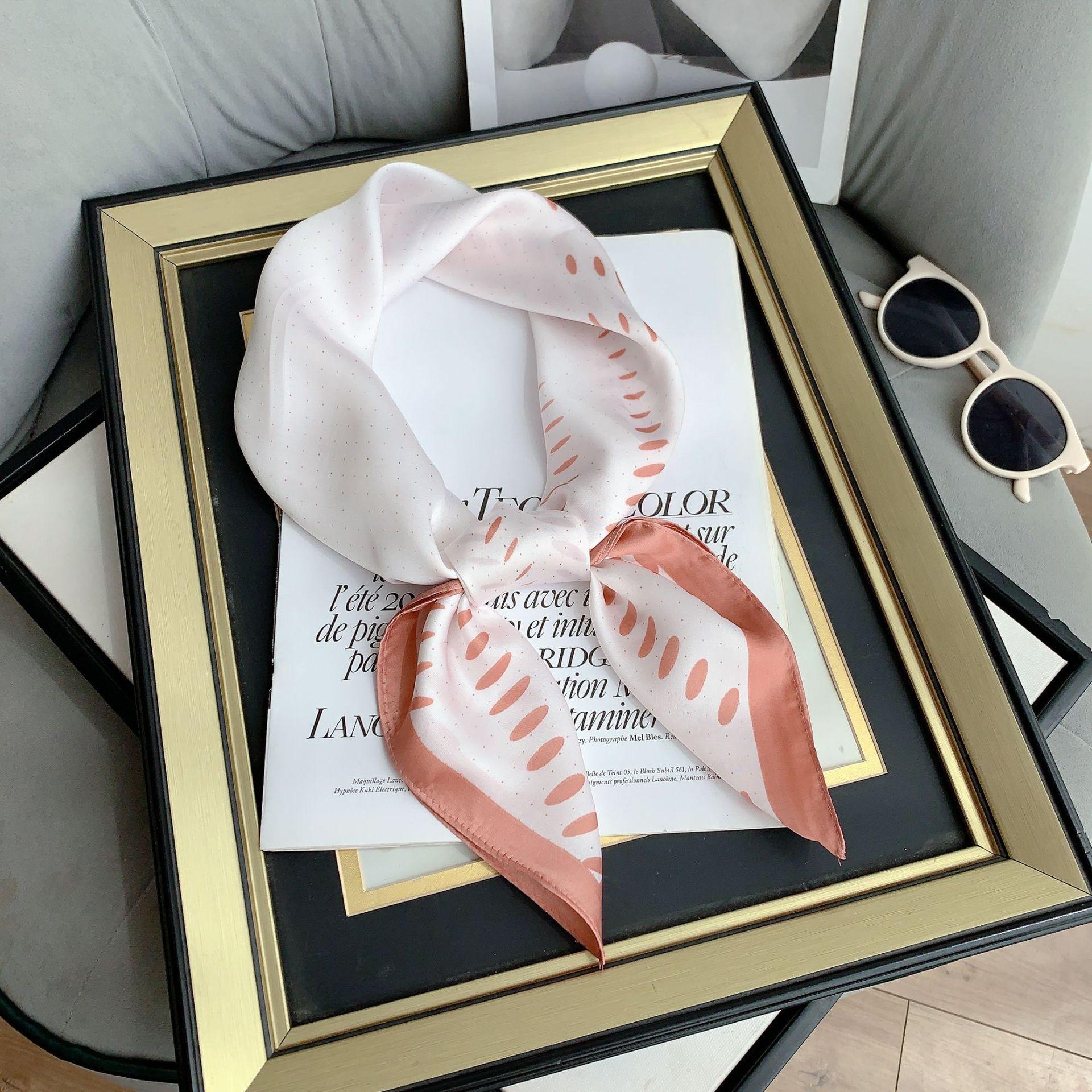 

Contrasting color polka dot small square scarf female 70 imitation silk flight attendant decorative scarf temperament simple fashion silk scarf shawl 70*70