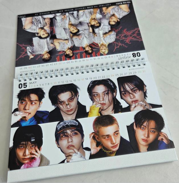 Stray Kids 2026–2027 Desk Calendar – Double-Sided Photobook Style (Random Images)