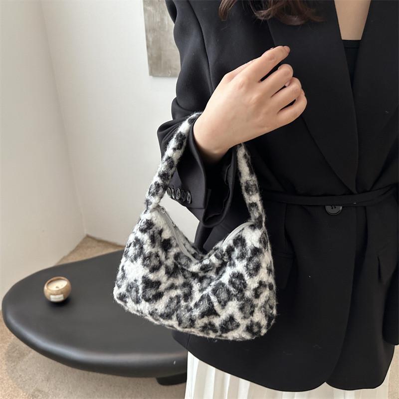 Chic Large Capacity Black White Brown Canvas Crescent Bag Perfect For Everyday Use