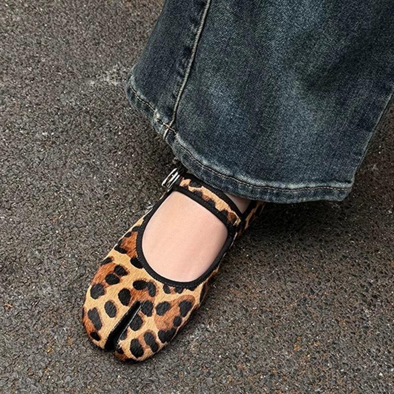 French niche horsehair leopard print pig's trotters split-toed single shoes women's spring thick heels light mouth word with Mary Jane ballet shoes