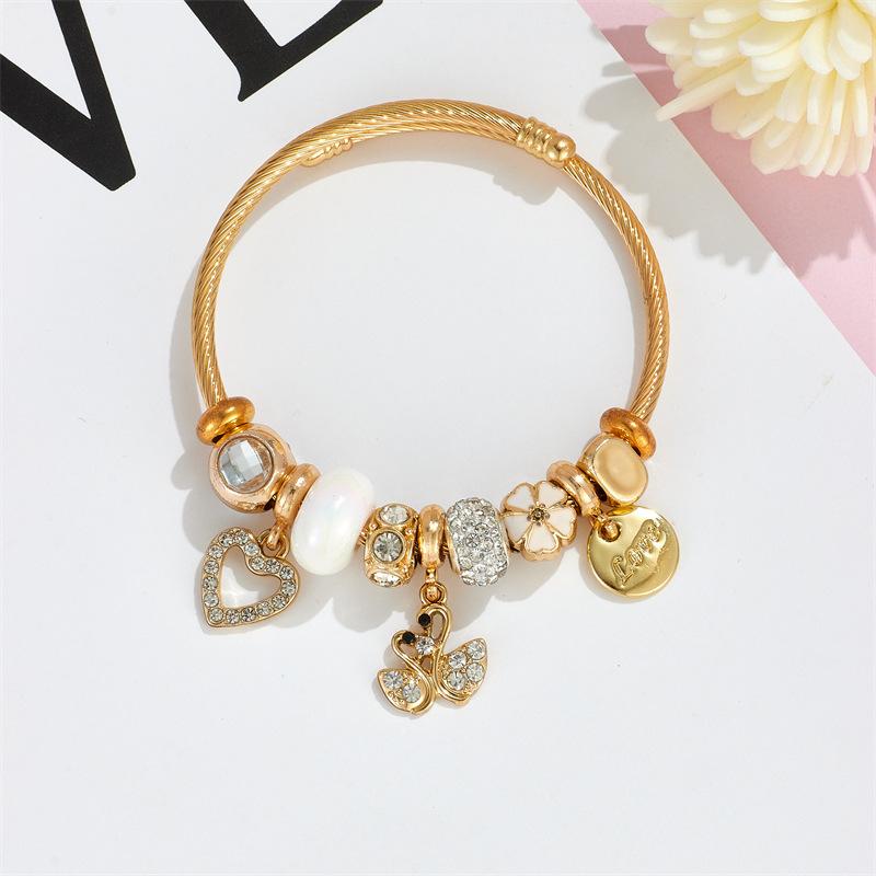 

Minimalist Light Luxury Alloy Bangle With Diamond Heart Butterfly Swan Dolphin Charm Elegant Jewelry