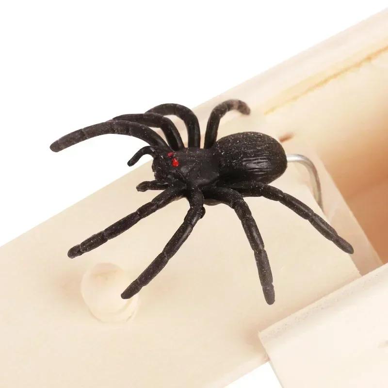 New Trick Spider Funny Scare Box Wooden Hidden Box Quality Prank Wooden Scare Box Fun Game Prank Trick Friend Office Toys