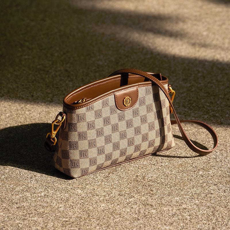 

Mrs. Qiao Women s Bag 2025 New Crossbody Bag High-end Feel Shoulder Bag Monogram Women s Bag Clutch Bag Mom Bag Upper Width23CM*Lower Wid хаки