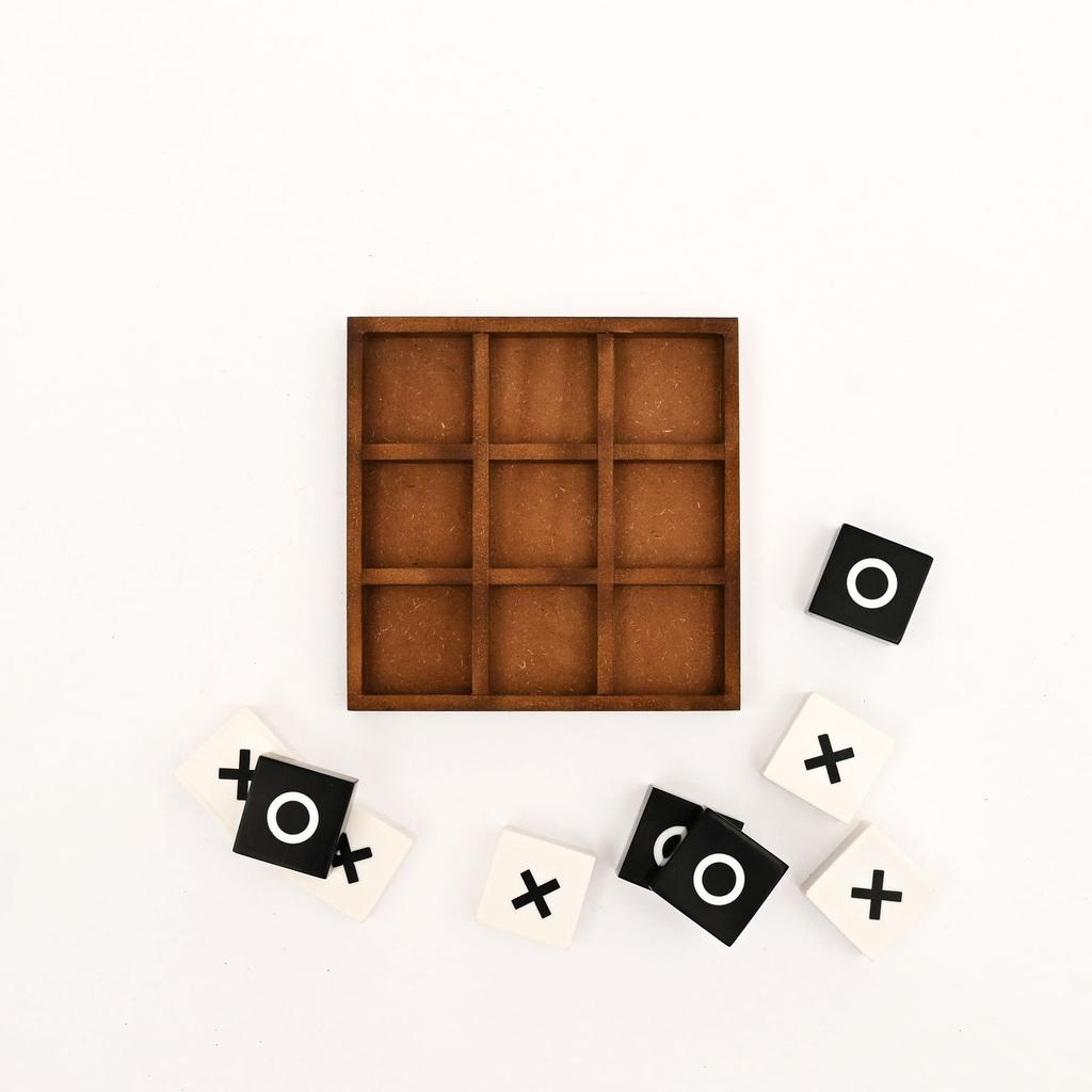 Handmade Tic Tac Toe Game MDF Tray Resin Pieces - Black & White
