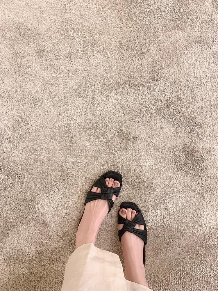 Lambskin version~ Genuine leather square head wrinkled flat bottom beach slippers women's sandals outside summer