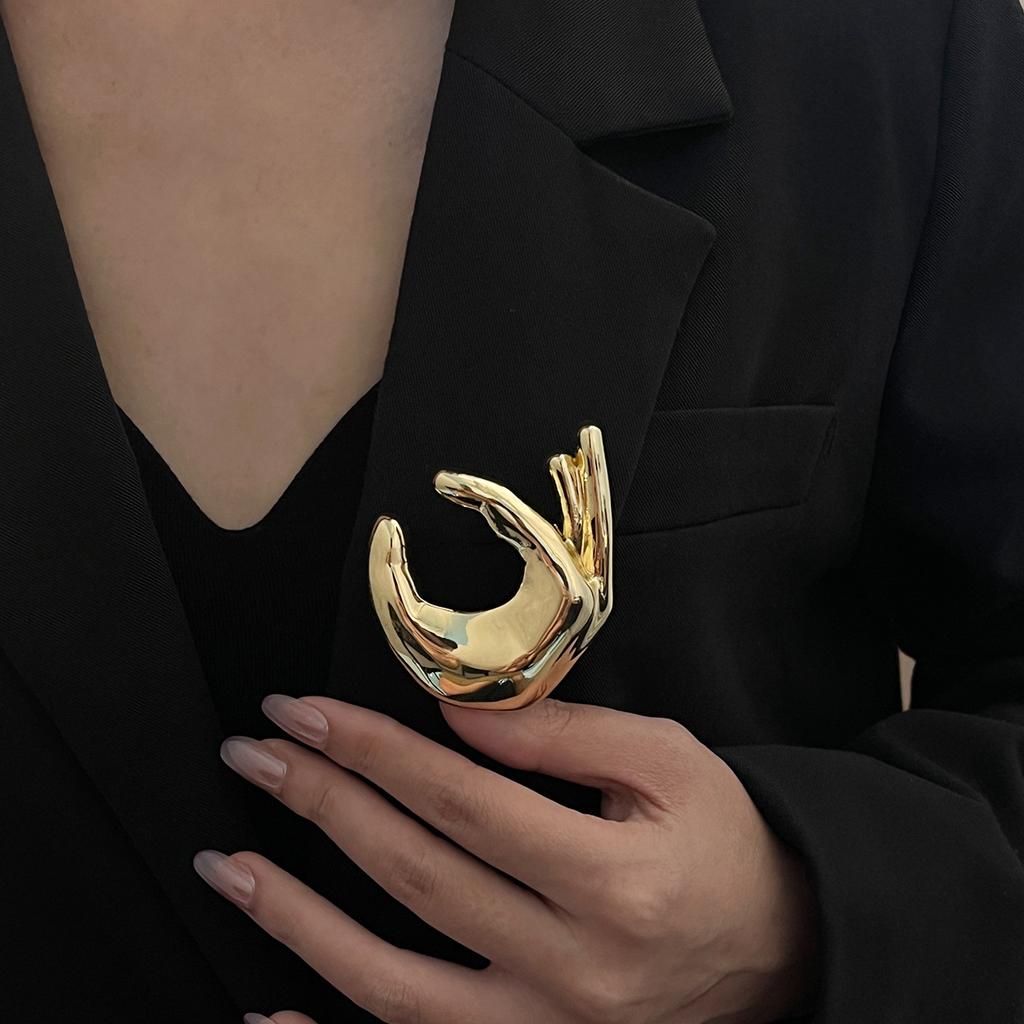 Metal Smooth Fashion Creative Alloy Ok Gesture Brooch Men'S Suit Texture Niche Accessories