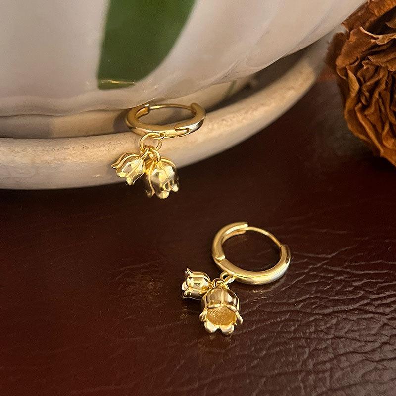 Pastoral Style, Fresh Lily of The Valley Flower Ear Buckle Flower Pendant Earrings Light Luxury High-end Ear Decoration