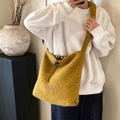 Korean Version Lazy Tote Bag Women's 2025 New Winter Large-capacity Plush Shoulder Bag Texture Foreign Style Messenger Bag