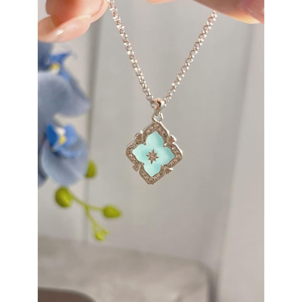 Four-leaf Clover Necklace Bracelet and Earring Set – A Sophisticated and Luxurious Women's Jewelry Set