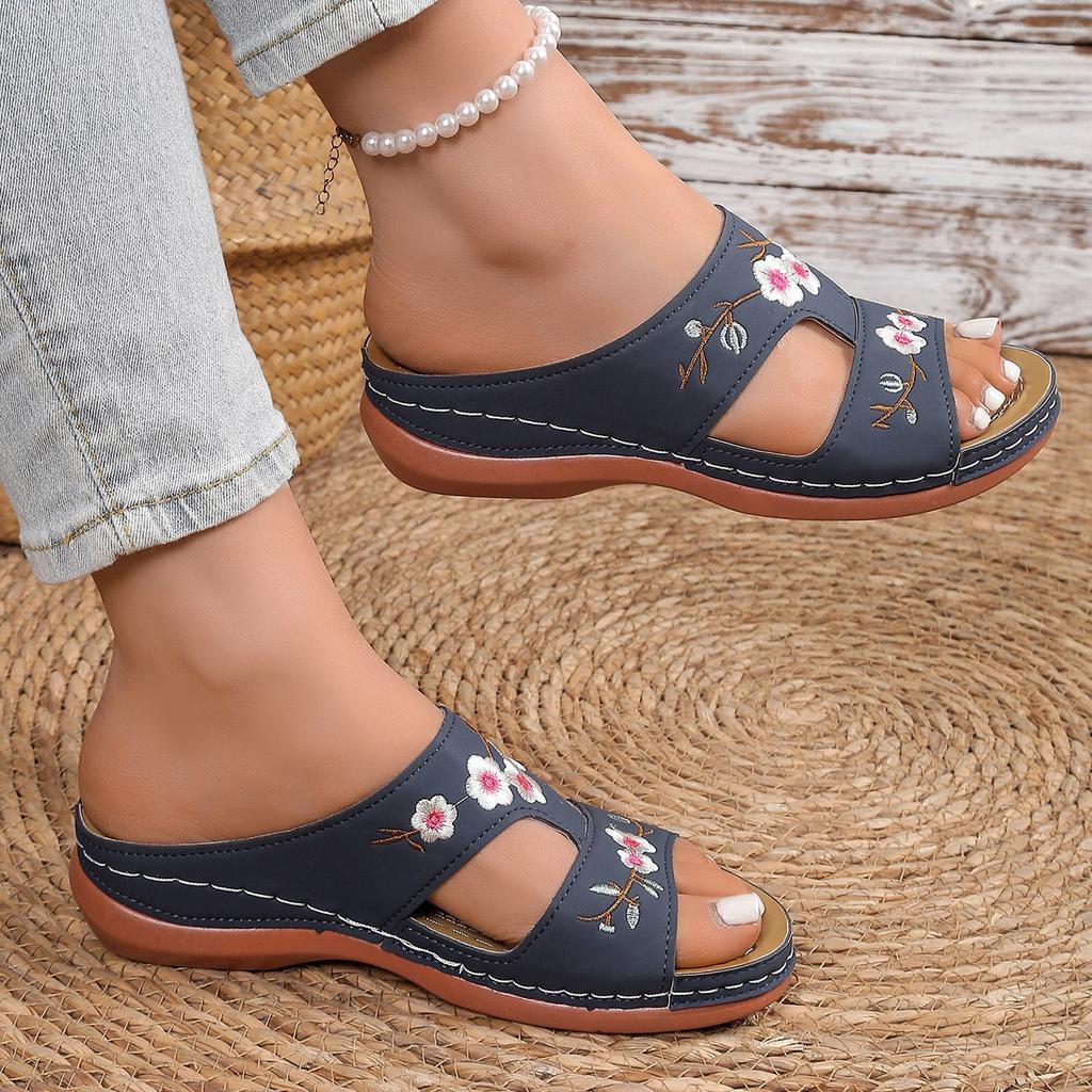 Large Size One-character Slippers Women's Summer Shoes Wedge Heel Platform Slippers Embroidered Flower Women's Cool Slippers