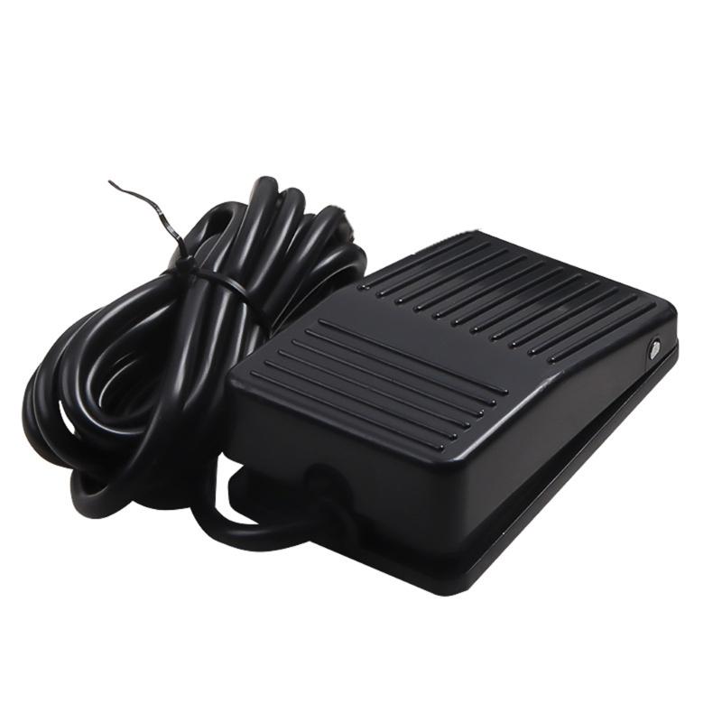 10A Momentane Rutschfeste Kunststoff-Fußschalter Freihändige Rutschfeste Fußpedale Elektrische Fußschalter für Industrielle Verwendung