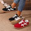 Damsneakers Stor Storlek Ny Mode Färgblockering Rund Tå Snörning Sport Platta Skor Utomhus Mångsidiga Halkfria Vardagliga Platta Skor