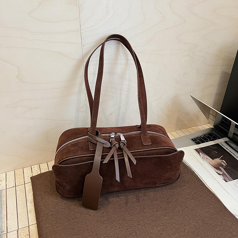 

Brand Designer Boston Bag High-quality Suede Pillow Bag Stylish Versatile Commuter Bags Solid Color Tassel Handbag Shoulder Bags 32x12x13cm кофейный