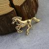1Pc Brooch Pin Retro Enamel Horse Design Badge Clothes Hats Bags Scarves Collar Lapel Brooch Artistic Accessory