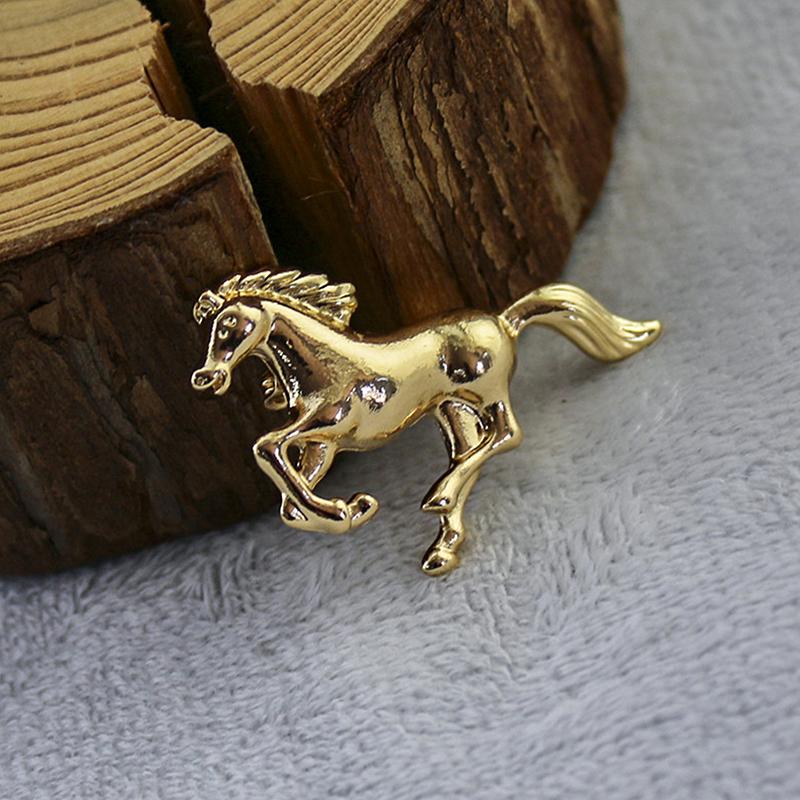 1Pc Brooch Pin Retro Enamel Horse Design Badge Clothes Hats Bags Scarves Collar Lapel Brooch Artistic Accessory