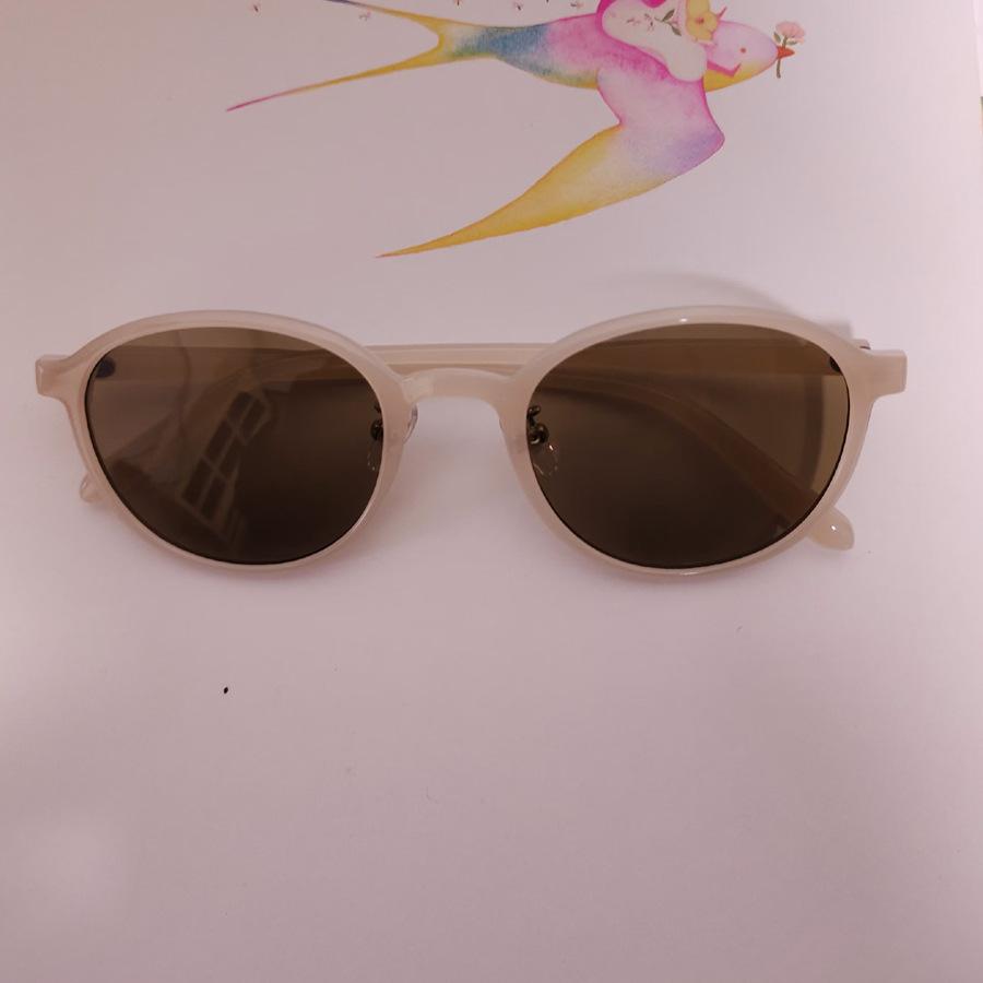 Fashion Stylish Sun Glasses Women Round Shape Uv400 Protection Designer Sunglasses Vacation Travelling Men Sun Glass