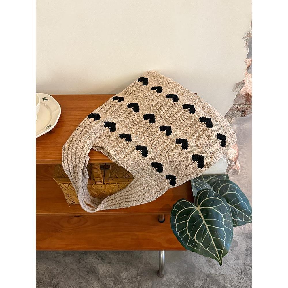 

Korean love woven bag new large-capacity lazy shoulder bag niche design commuter tote bag хаки