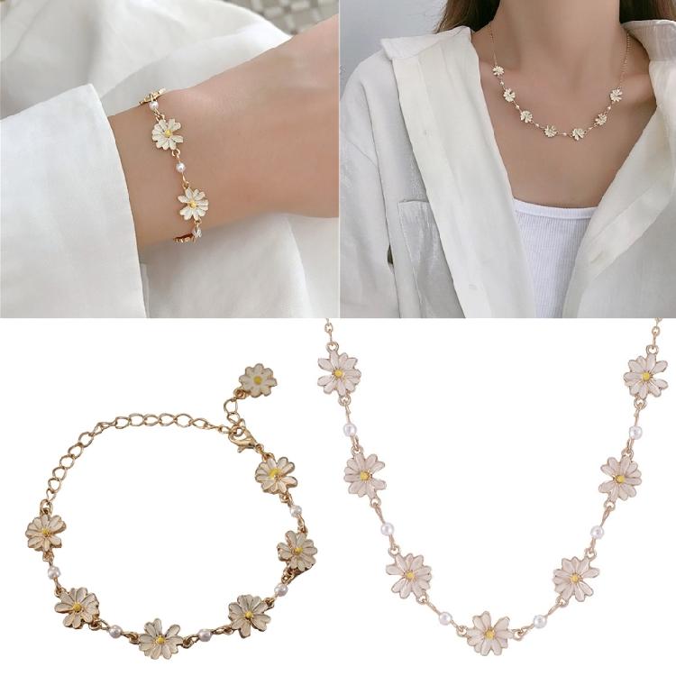 Fashionable Daisy Themed Bracelet Modern Style Bracelet Pendant Necklace Alloy Texture Suitable for Various Occasions