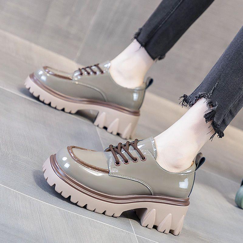 Women's Chunky Heel Oxford Loafers - British Style, Colorblock, Height-Increasing Platform for Winter Fashion