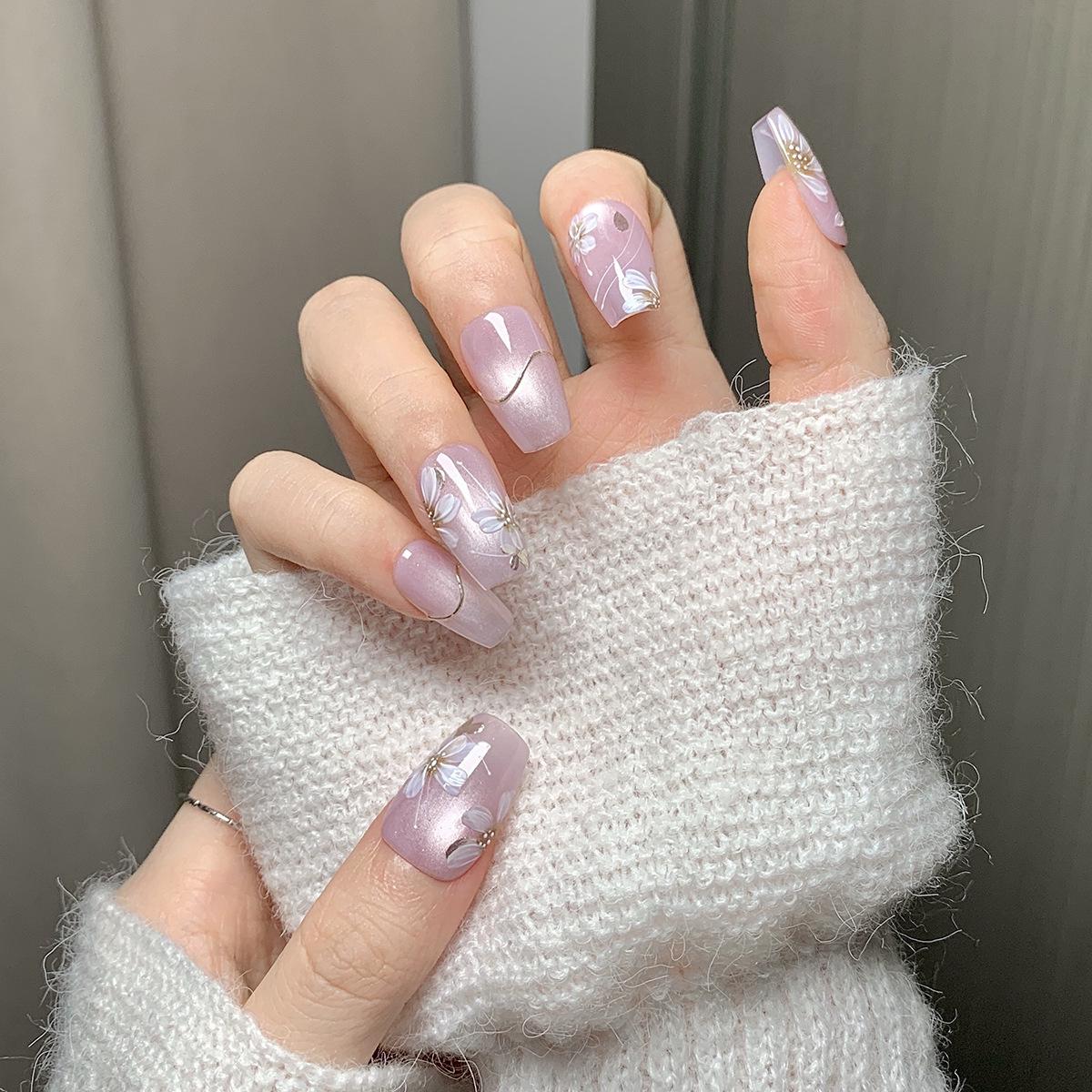 

Handmade Floral Cat Eye False Nails - Short Ladder Style