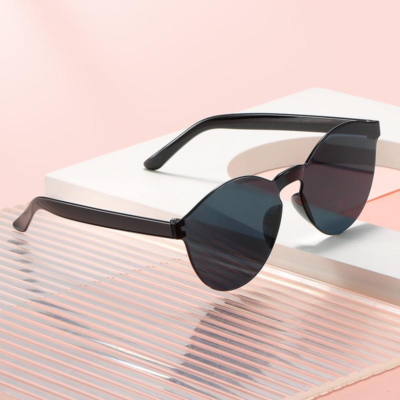 Fashionable New Trend Tiktok Sunglasses Female Travel Disco Funny Anti Ultraviolet Net Red Sunshade Glasses For Male